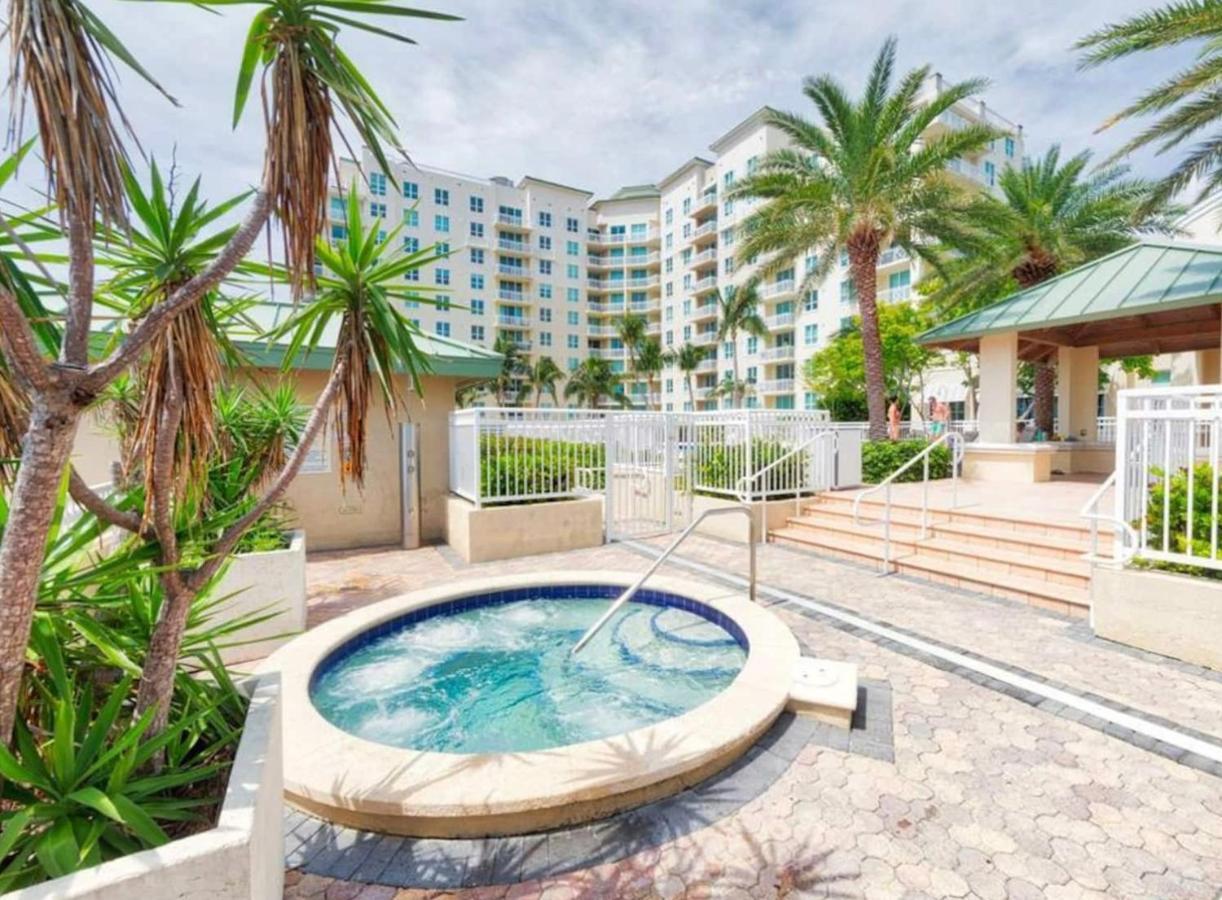 Tropical Coastal Resort Бойнтон-Біч Екстер'єр фото
